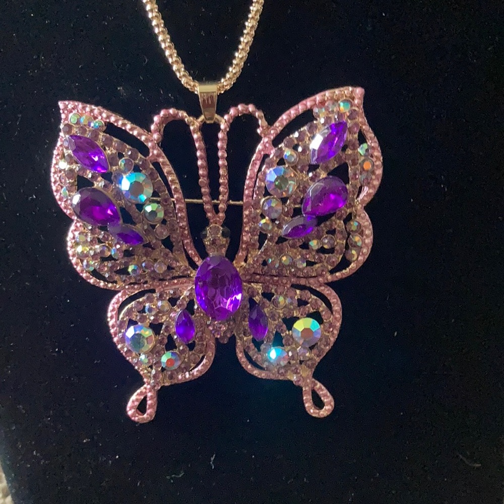 NWT betsey johnson butterfly necklace